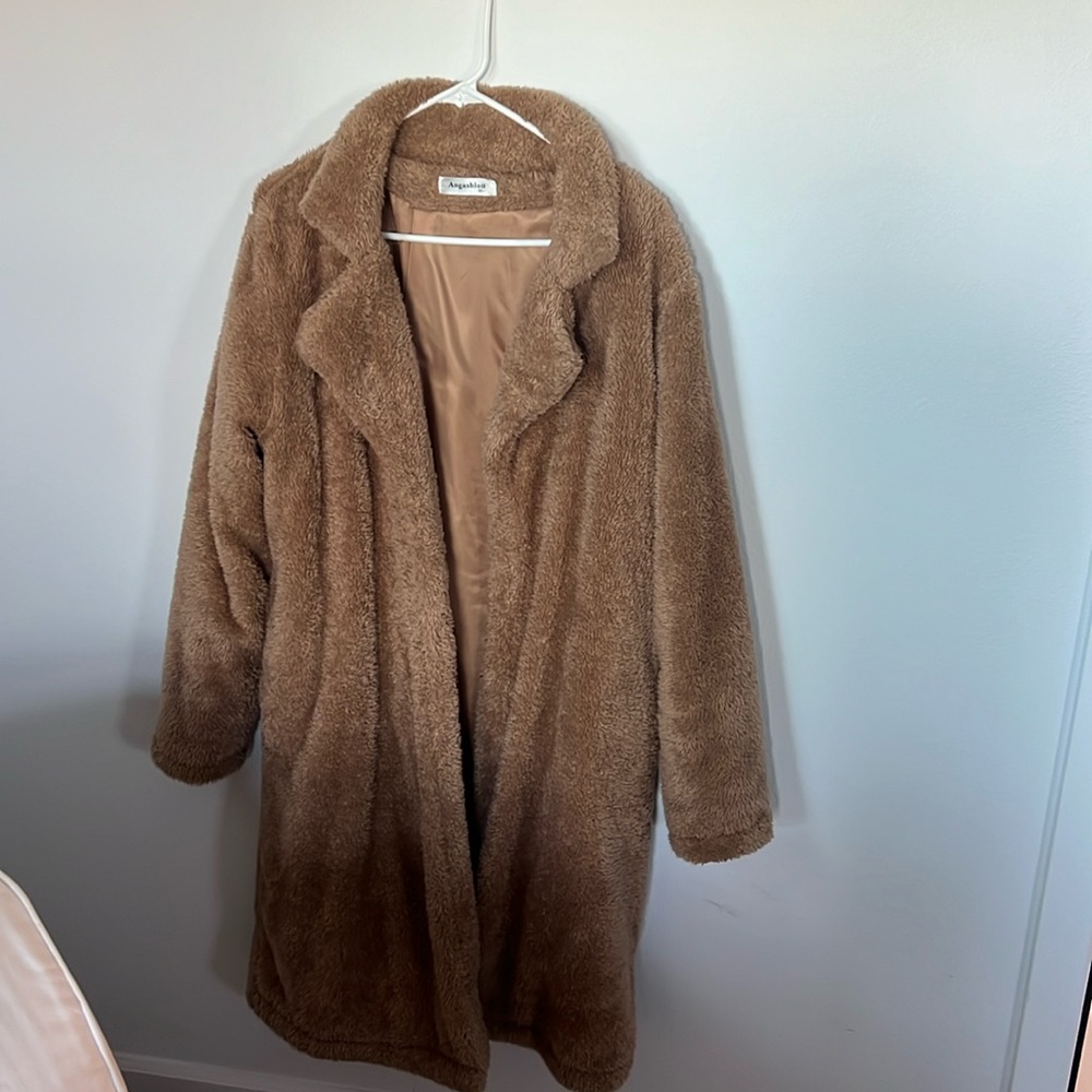 Teddy bear coat in XL camel color